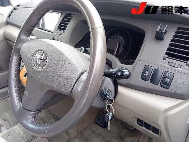 TOYOTA ISIS