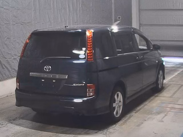 TOYOTA ISIS