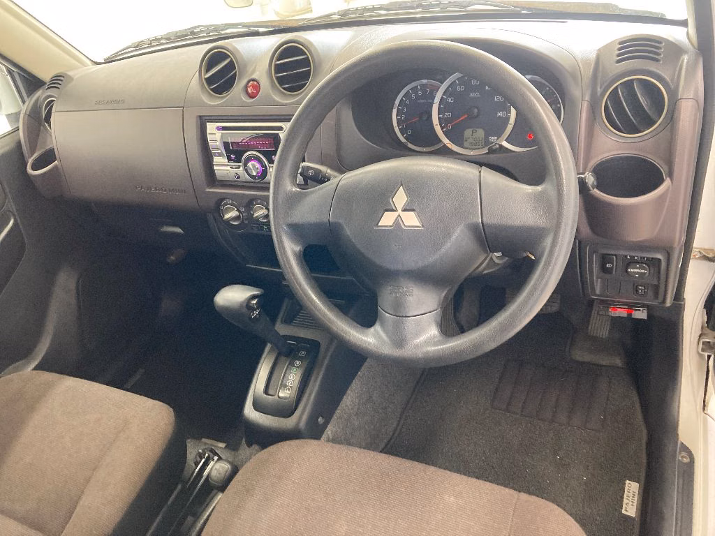 MITSUBISHI PAJERO MINI