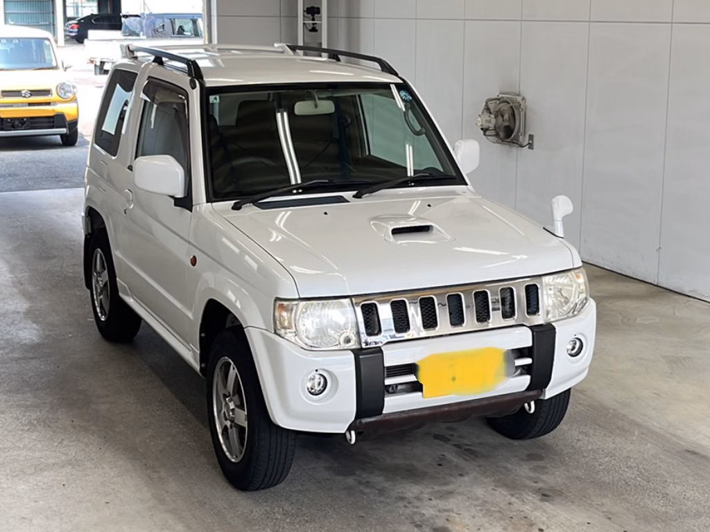 MITSUBISHI PAJERO MINI