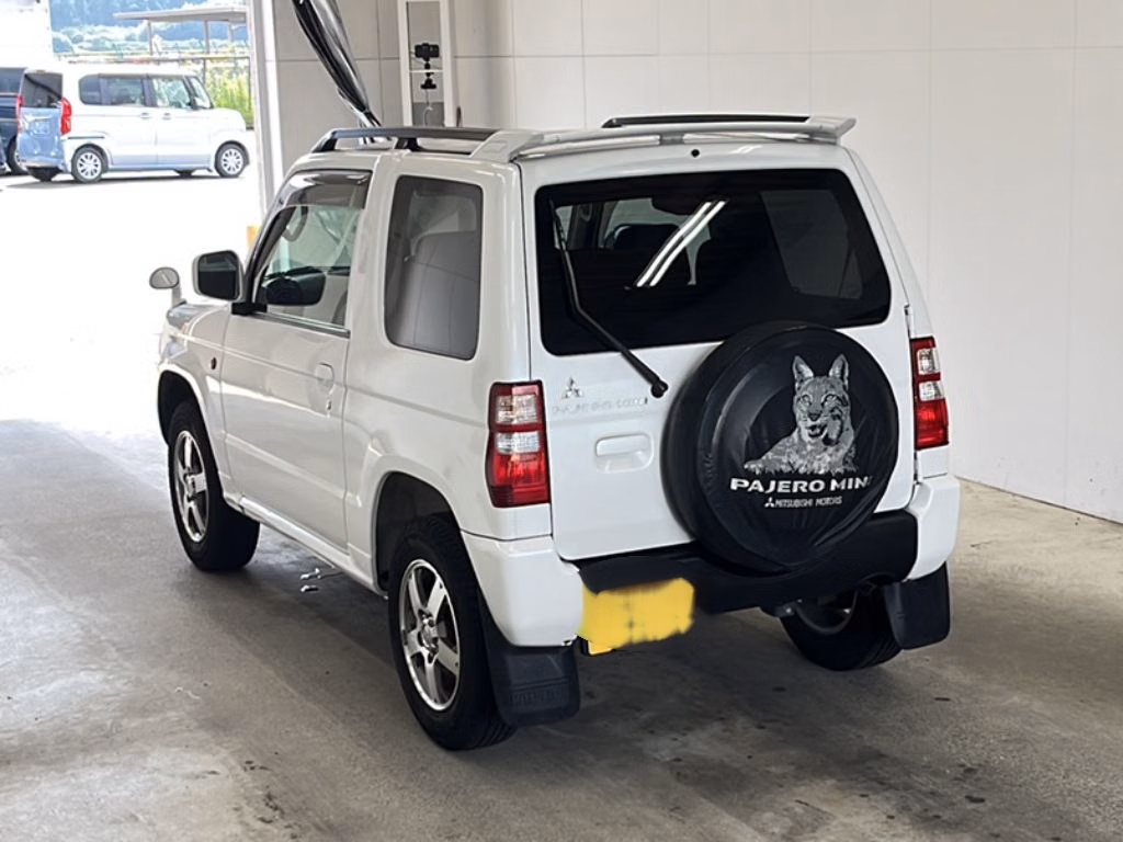 MITSUBISHI PAJERO MINI