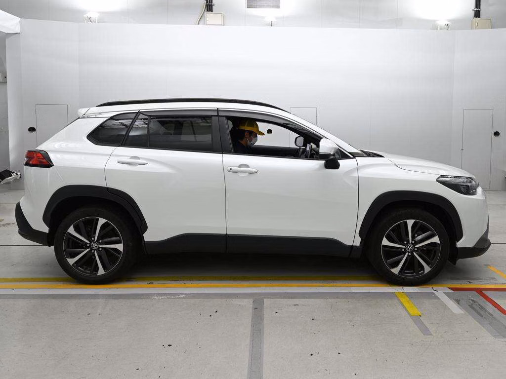 TOYOTA COROLLA CROSS