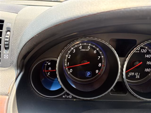 NISSAN FUGA