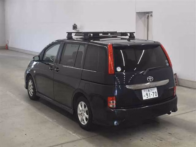 TOYOTA ISIS