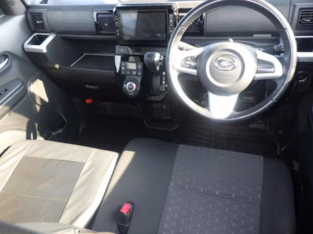 DAIHATSU WAKE