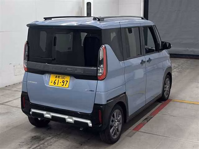 MITSUBISHI DELICA MINI