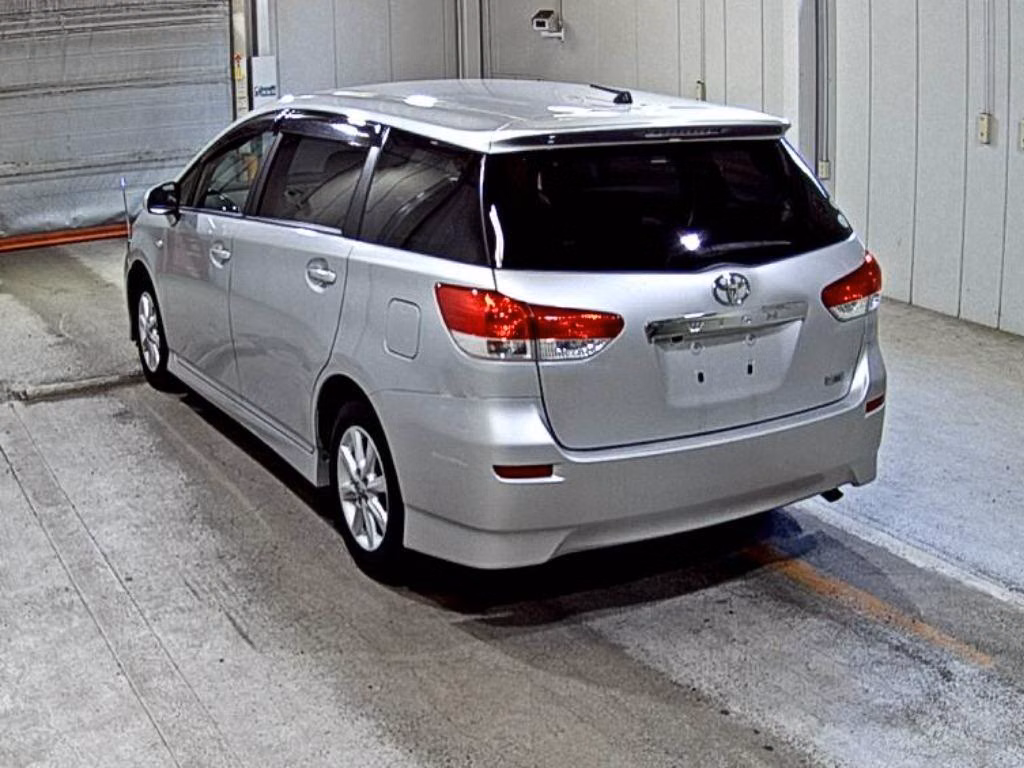 TOYOTA WISH