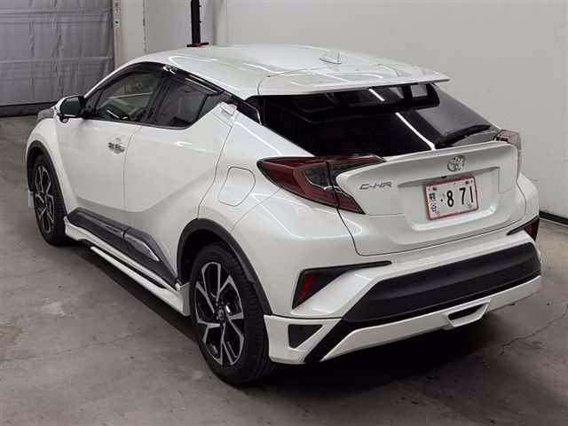 TOYOTA C-HR