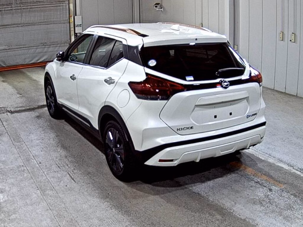 NISSAN KICKS