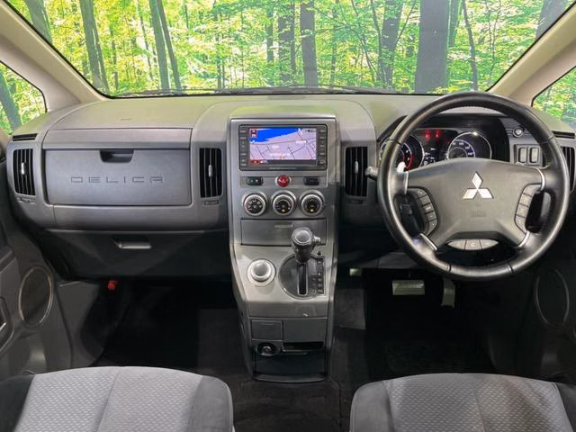 MITSUBISHI DELICA D:5
