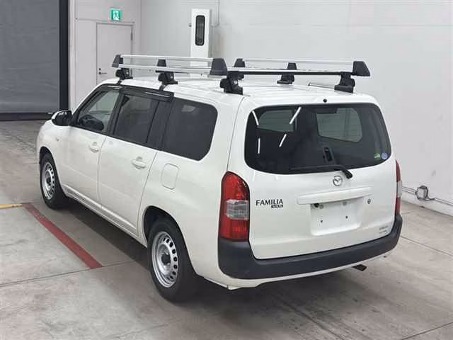 MAZDA FAMILIA