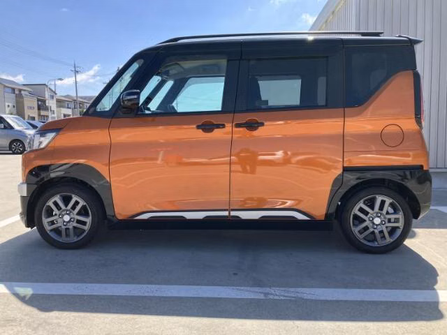 MITSUBISHI DELICA MINI