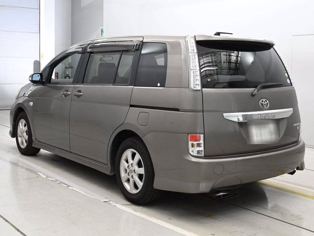 TOYOTA ISIS