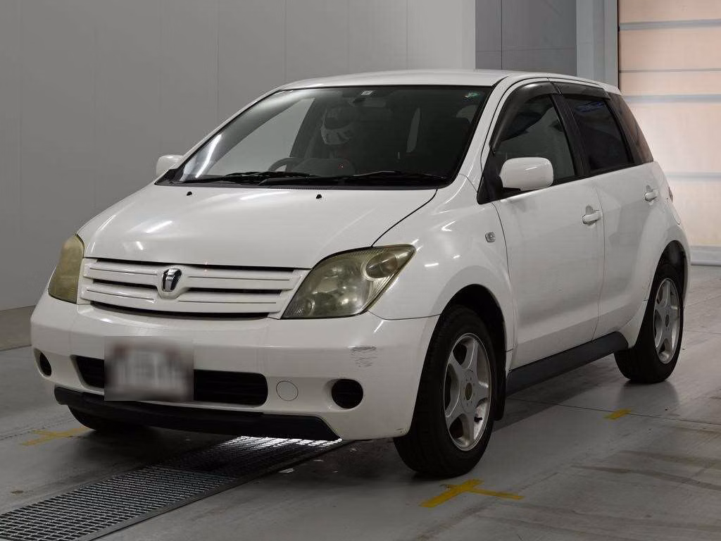 TOYOTA IST