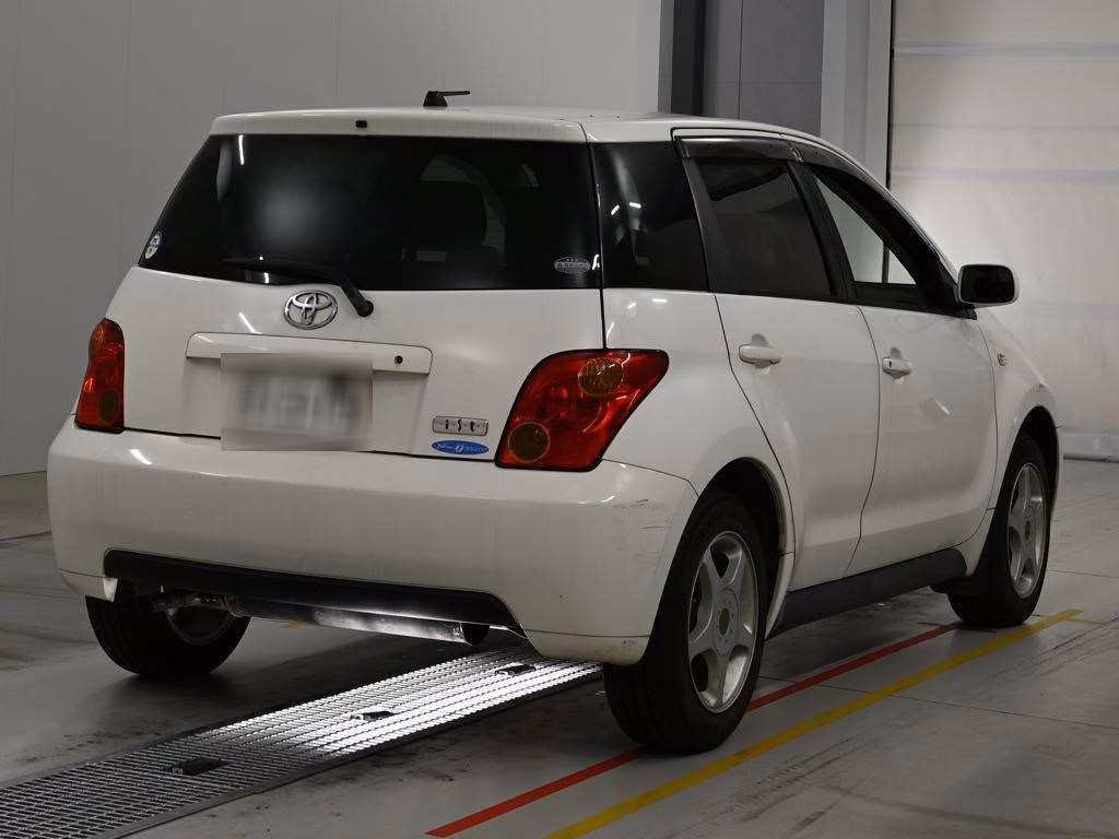 TOYOTA IST