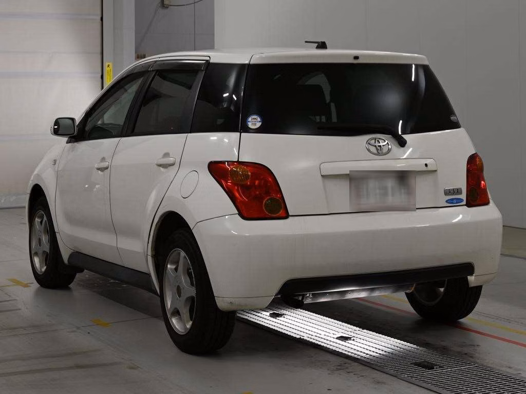 TOYOTA IST