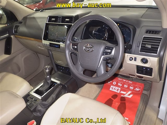 TOYOTA LAND CRUISER PRADO