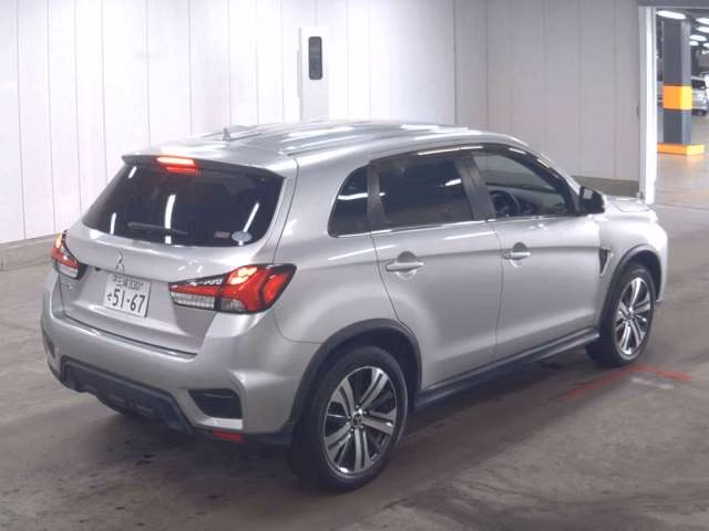 MITSUBISHI RVR