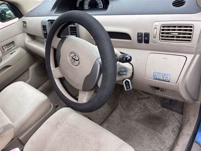 TOYOTA RAUM