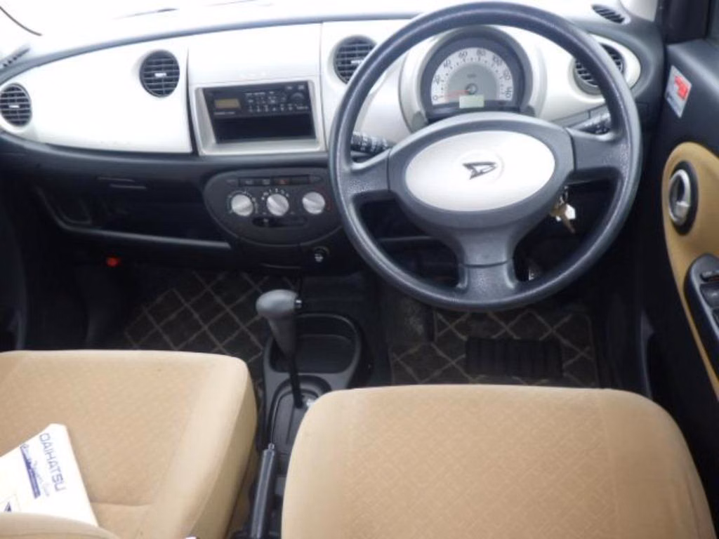 DAIHATSU MIRA GINO