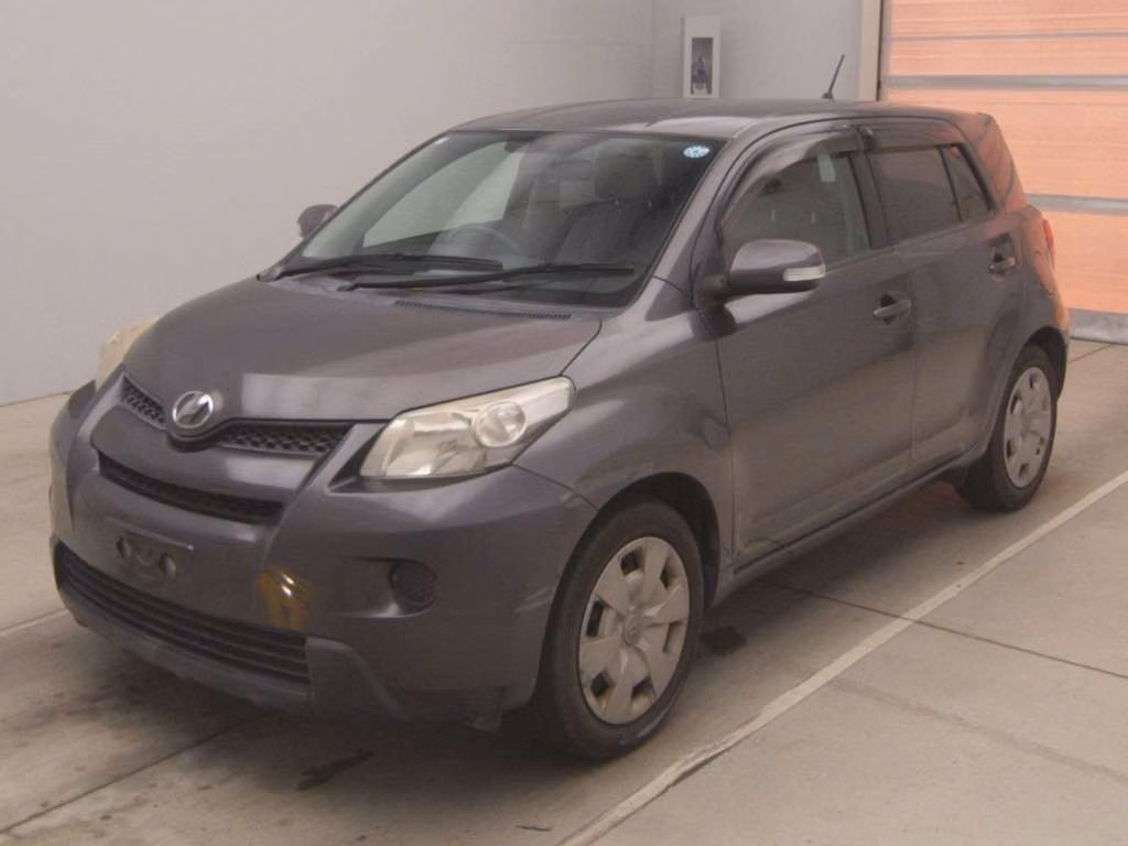 TOYOTA IST