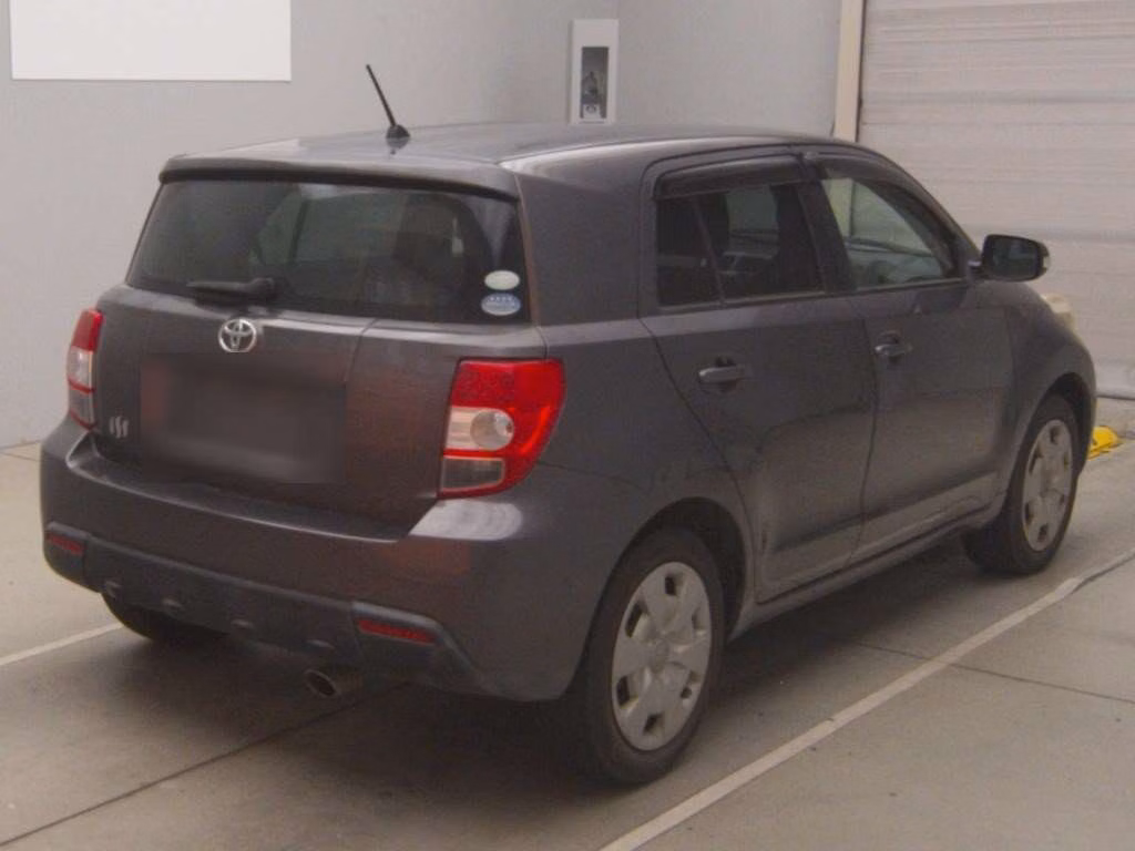 TOYOTA IST
