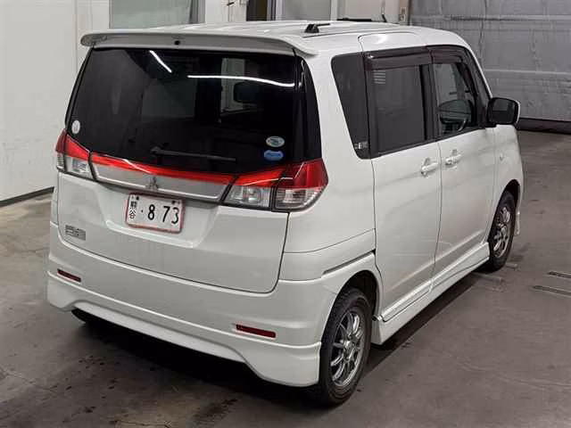 MITSUBISHI DELICA D:2