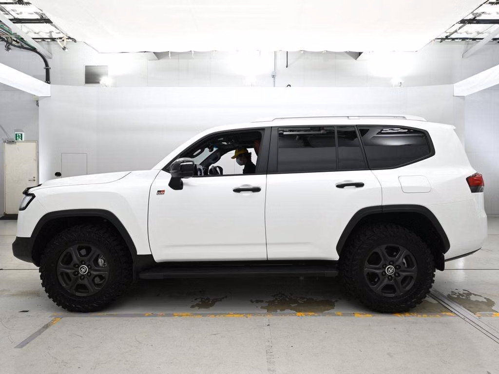 TOYOTA LAND CRUISER