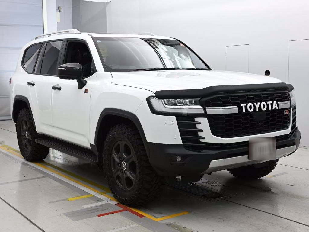 TOYOTA LAND CRUISER