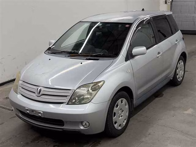 TOYOTA IST