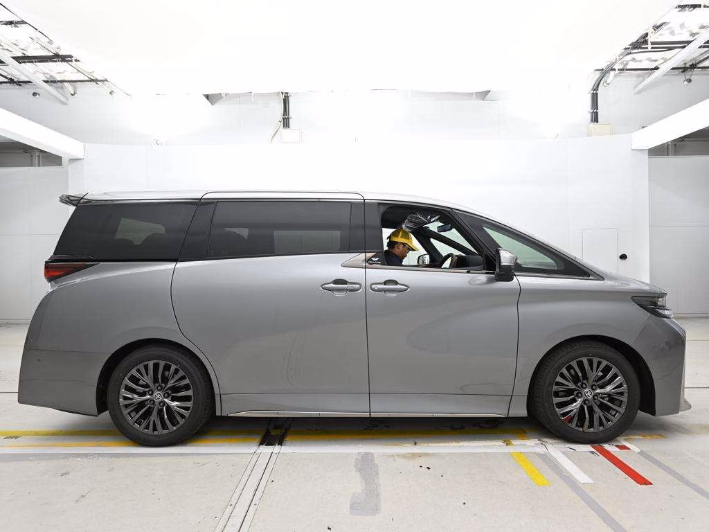 TOYOTA VELLFIRE