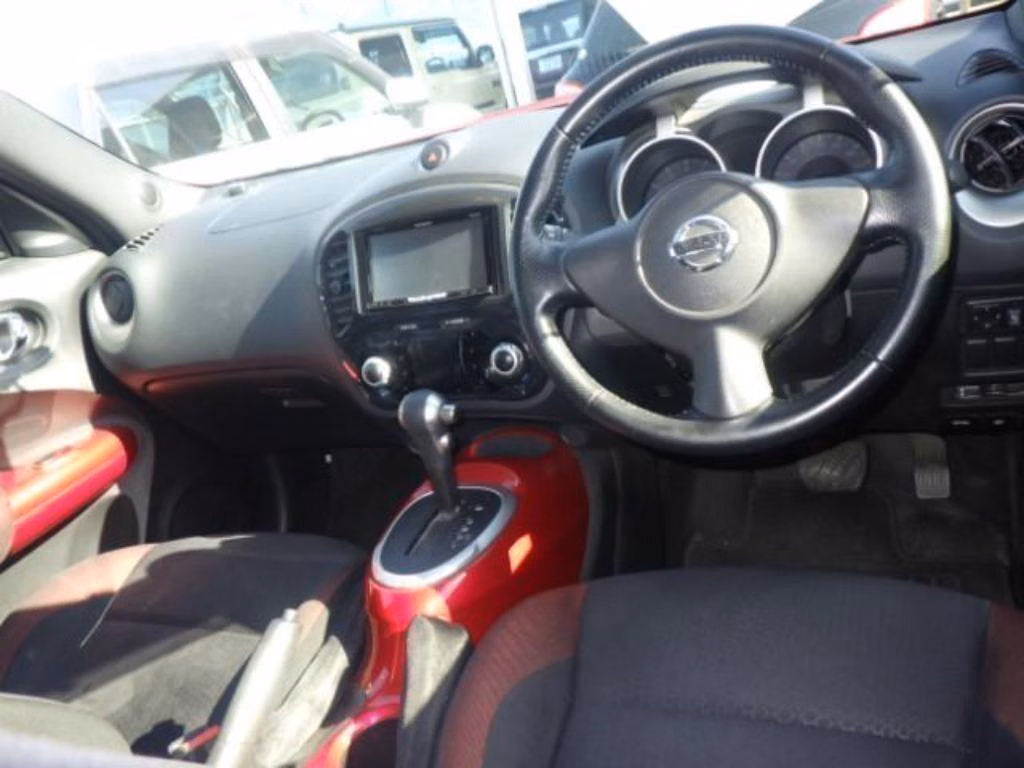 NISSAN JUKE