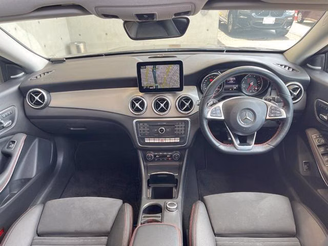 MERCEDES-BENZ CLA-CLASS