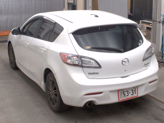 MAZDA AXELA