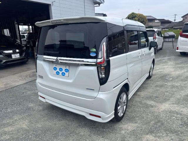 MITSUBISHI DELICA D:2