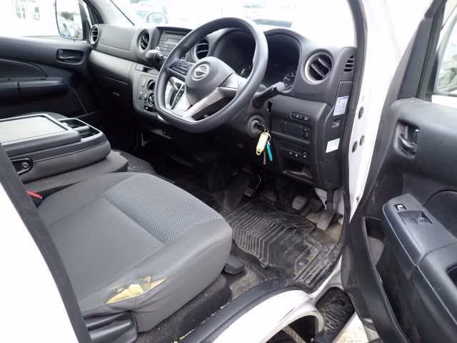 NISSAN CARAVAN