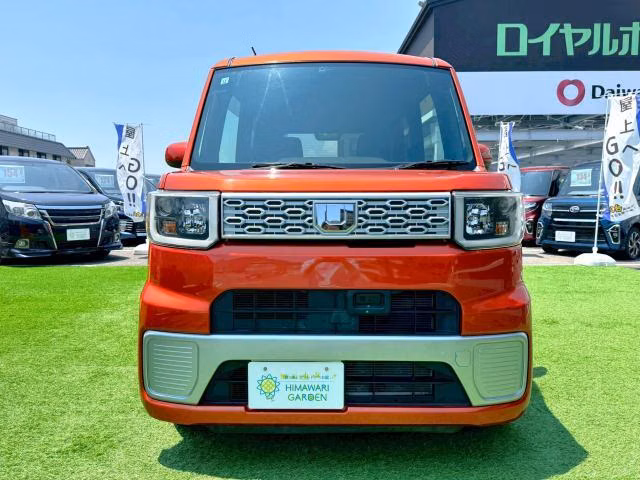DAIHATSU WAKE