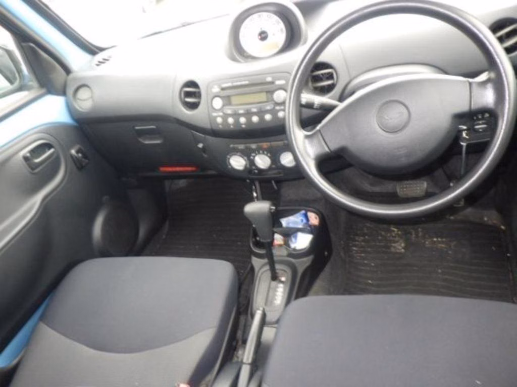 DAIHATSU ESSE
