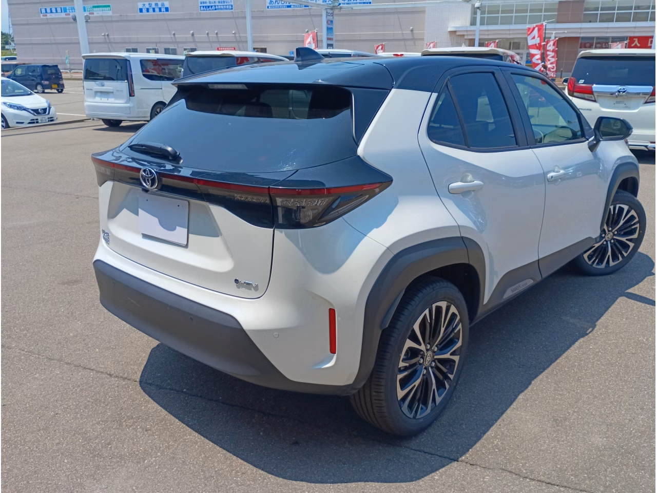 TOYOTA YARIS CROSS