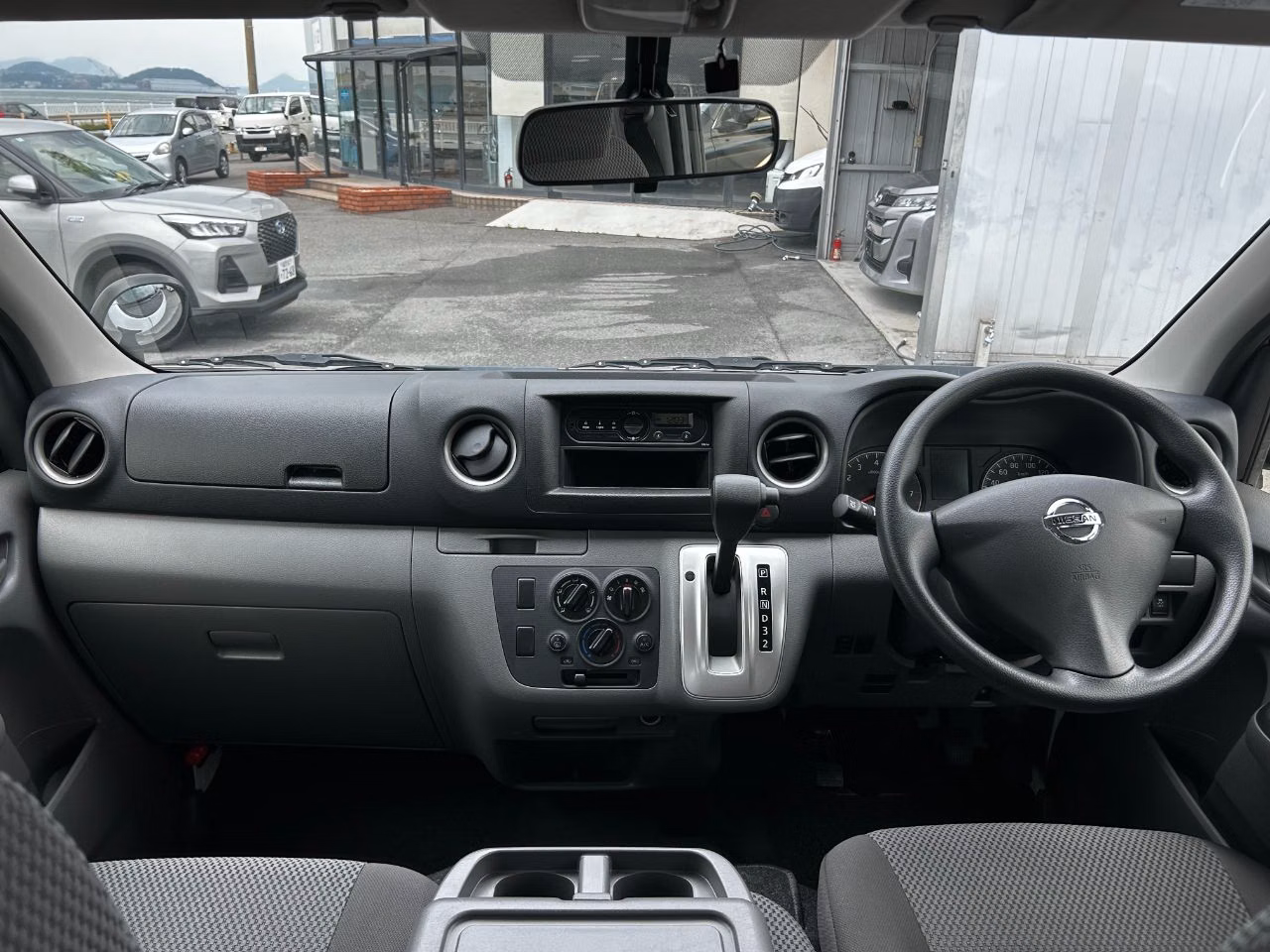 NISSAN NV350 CARAVAN