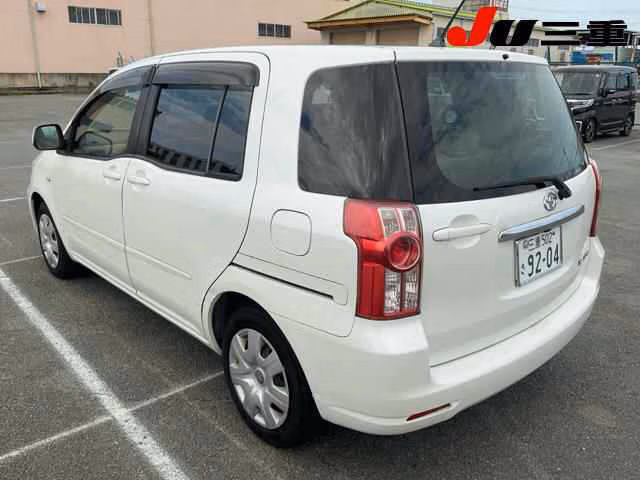 TOYOTA RAUM