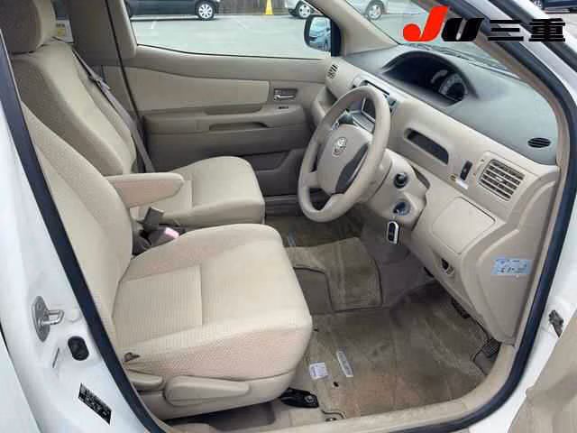 TOYOTA RAUM