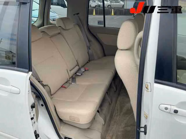 TOYOTA RAUM