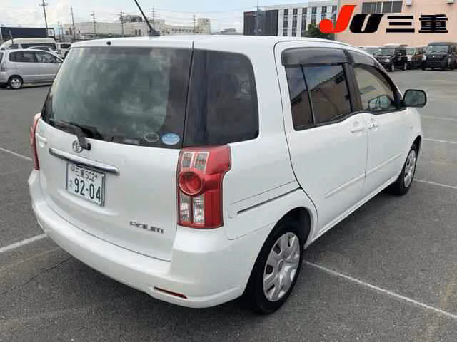 TOYOTA RAUM