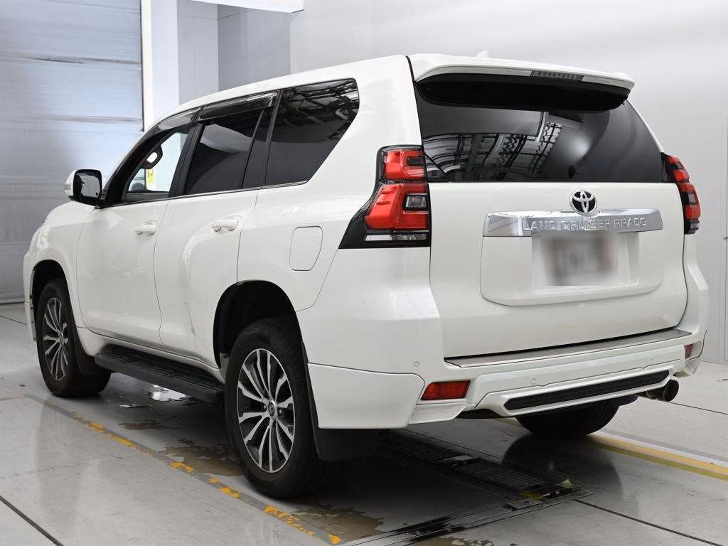 TOYOTA LAND CRUISER PRADO