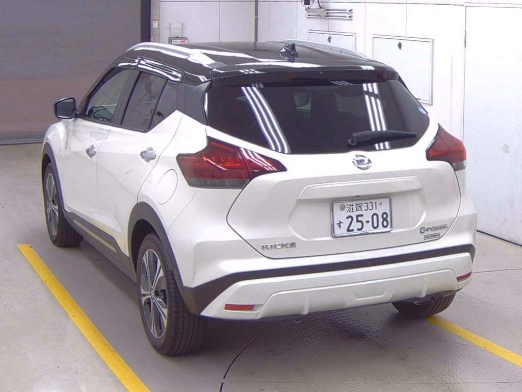 NISSAN KICKS