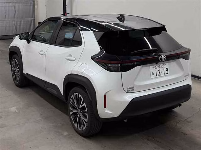 TOYOTA YARIS CROSS