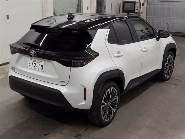 TOYOTA YARIS CROSS