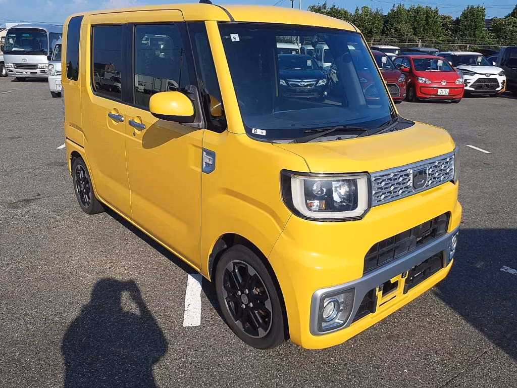 DAIHATSU WAKE