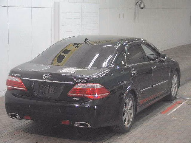 TOYOTA CROWN